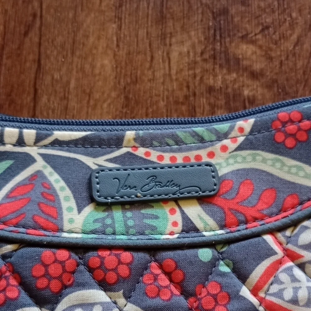 Vibrant Vera Bradley Floral Shoulder Bag Normadic Floral - Picture 2 of 5